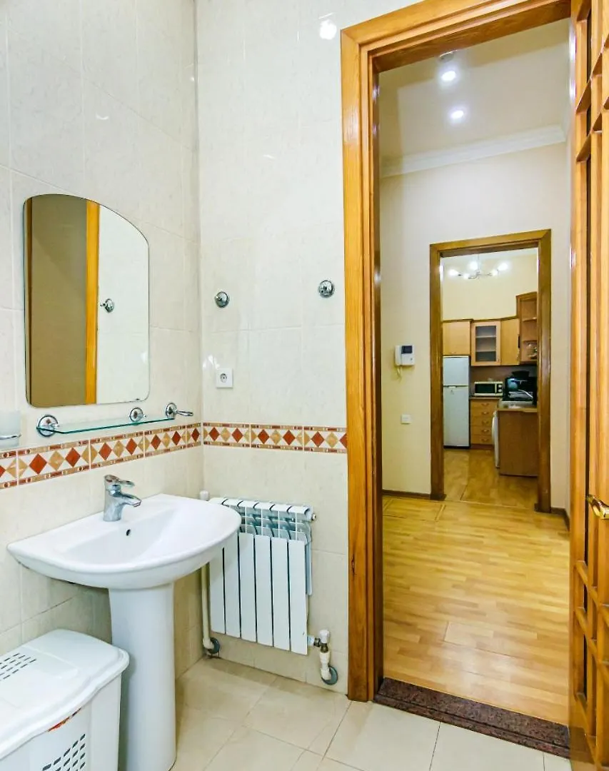 Luxury Apartment In Targovu バクー